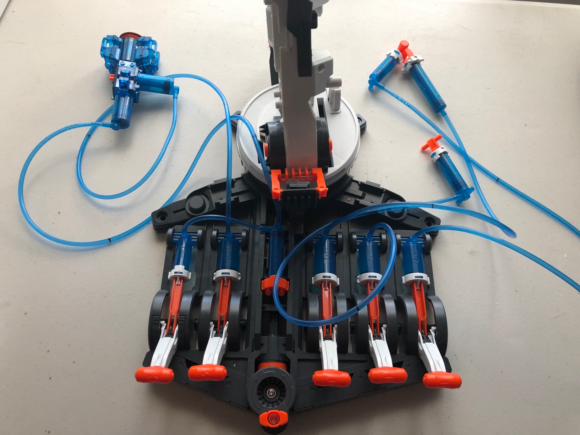 STEM toy review hydraulic robot arm janjanjan
